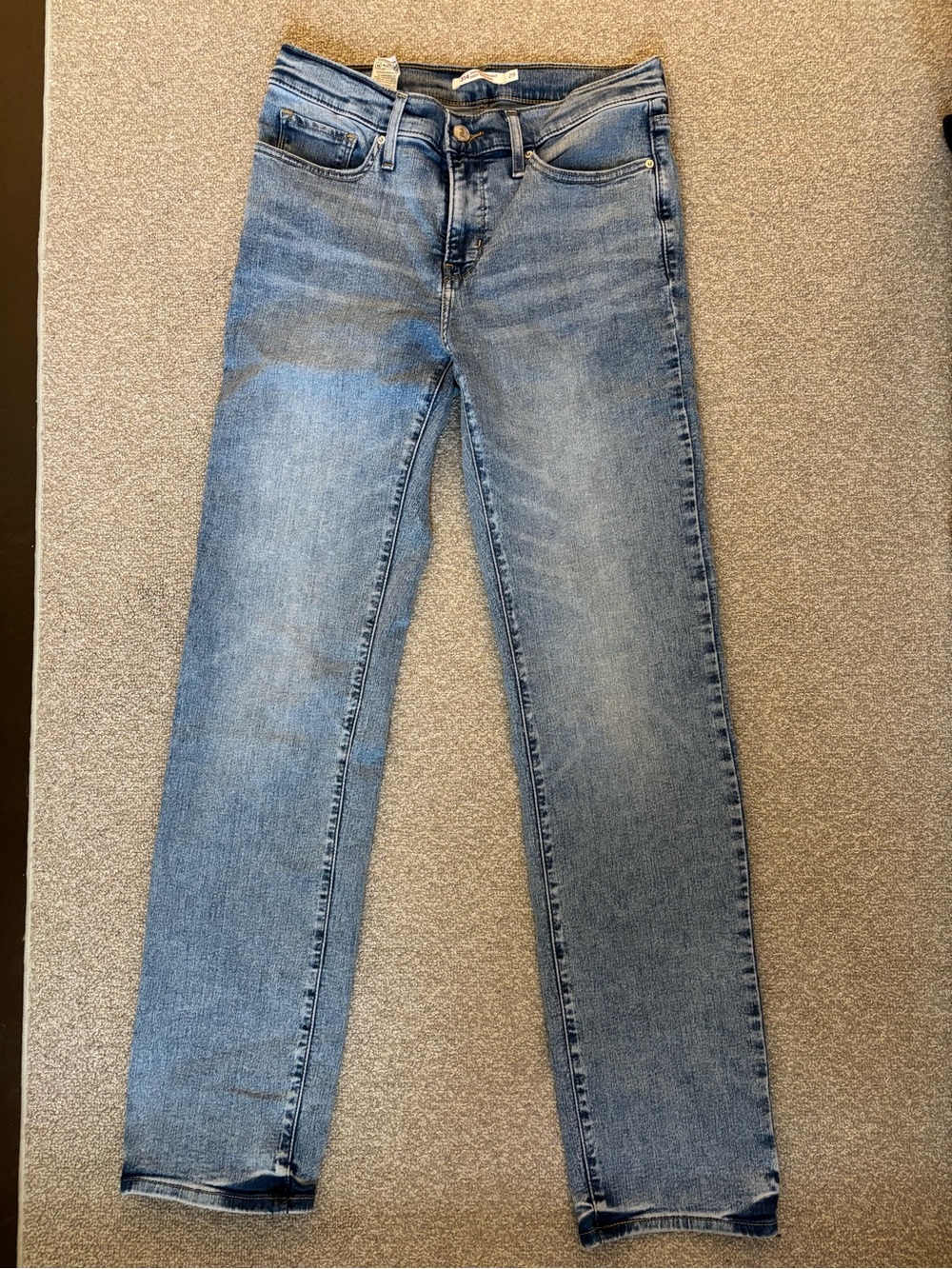 Levis straight jeans